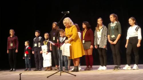 Відбувся V обласний патріотичний форум, у межах якого було проведено церемонію нагородження переможців конкурсу “Харківщина туристична. Малюють діти”.