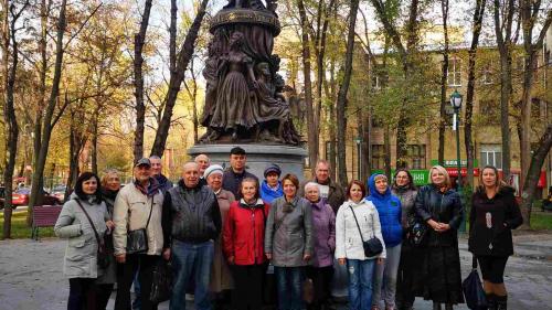Тематичну екскурсію «У бронзі і камені» відвідала команда відокремленого підрозділу «Діти Чорнобиля» Харківської міської громадської організації «Союз Чорнобиль».